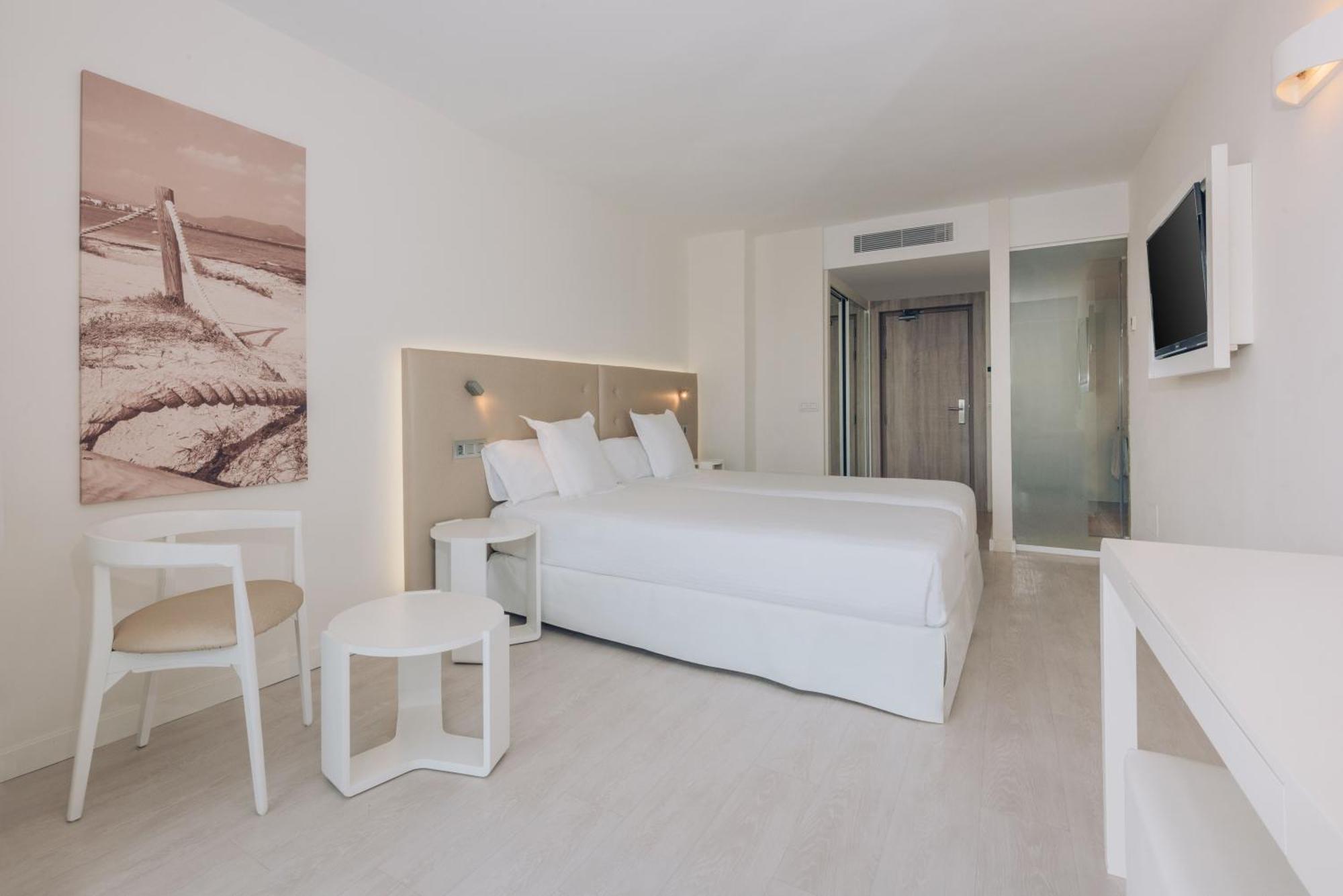 Iberostar Waves Cala Millor - Adults Only Hotel Luaran gambar
